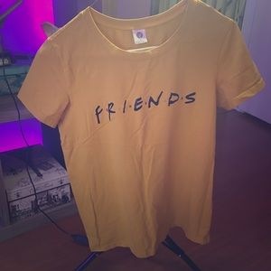 Friends tee
